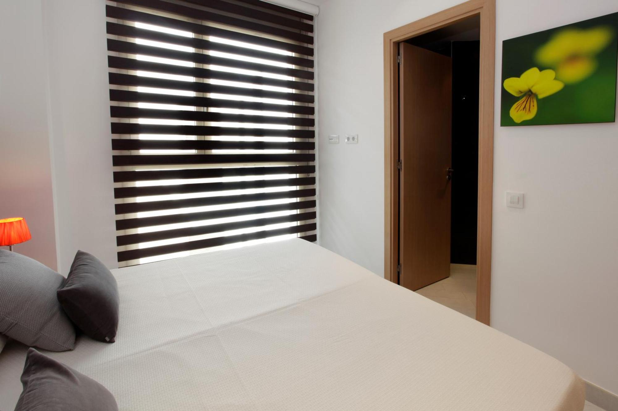 ברצלונה Fisa Rentals Les Corts Apartments מראה חיצוני תמונה